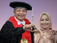 Ketika Usia Mengajak Kita Menoleh ke Belakang Catatan Akhir Tahun