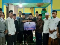 Bupati Azhari Tutup Safari Ramadhan Pemkab Lebong, Masjid At-Taqwa Terima Bantuan