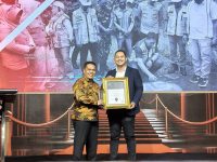 Bupati Lebong Sabet Dua Penghargaan dari Seven Media Asia